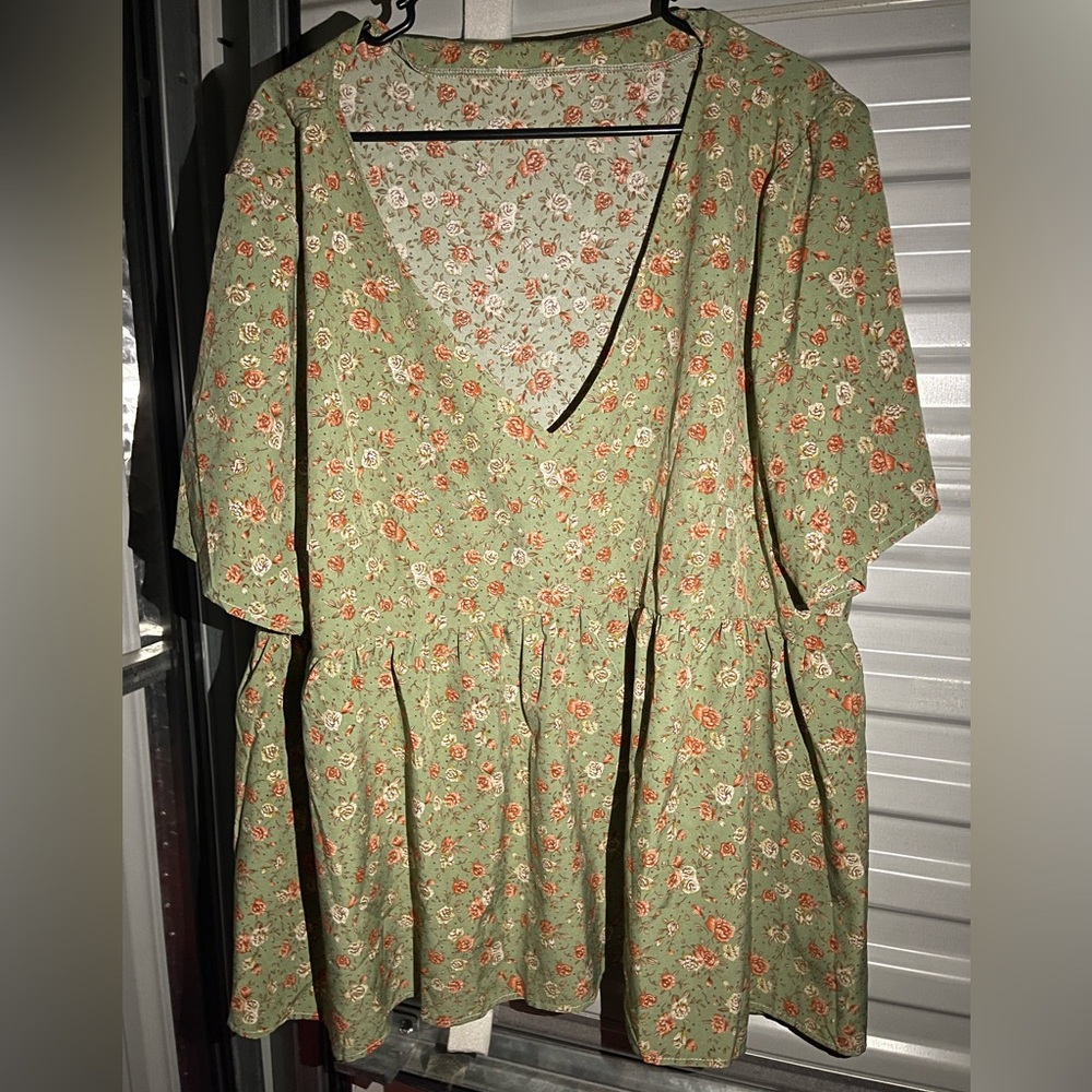 Floral top